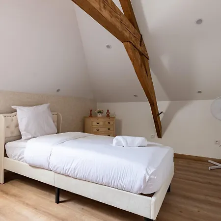 L'avant Gardiste ~ Sauna ~ Jacuzzi ~ Triplex *