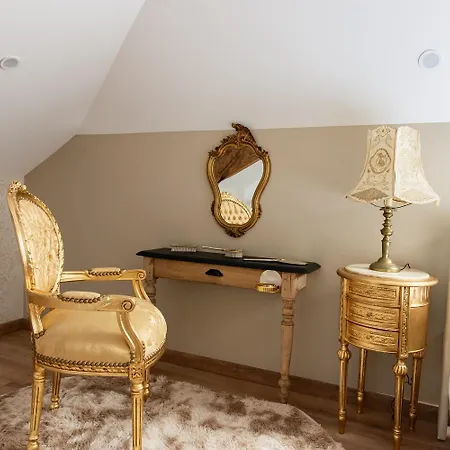 L'avant Gardiste ~ Sauna ~ Jacuzzi ~ Triplex Lejlighed