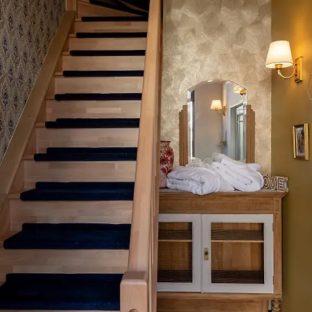 L'avant Gardiste ~ Sauna ~ Jacuzzi ~ Triplex *
